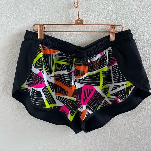 Fabletics Geometric Carrie Active Shorts Medium - Picture 1 of 5